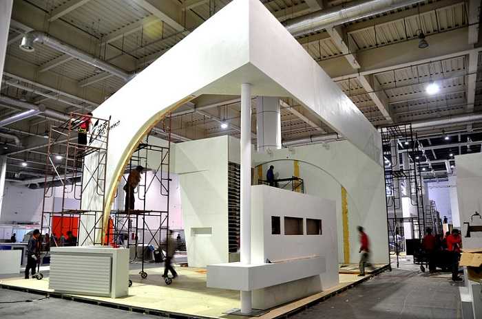 展會(huì)搭建展館現(xiàn)場(chǎng)